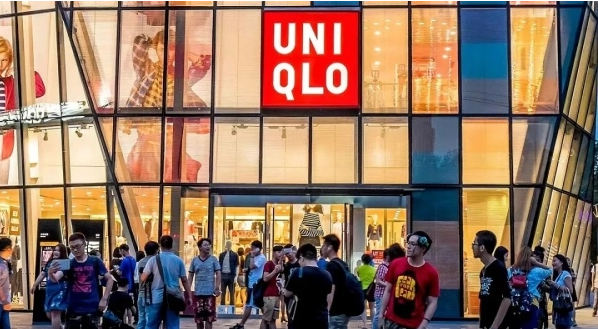 上海为奢侈品牌开设亚洲首店推出奖励政策；优衣库母公司上半年净利润猛涨逾27%