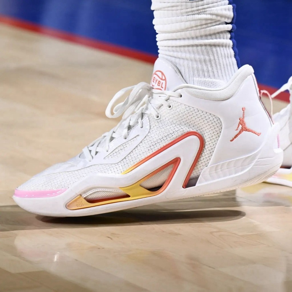 Nike,Kobe 8 Protro,EYBL,PE  骚气值拉满！新配色 Kobe 8 首次公开！